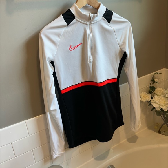 Nike quarterzip pullover new with tags - Picture 2 of 4